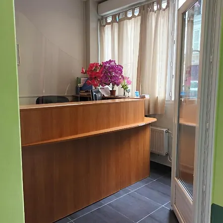 Azur Montmartre Hotel *