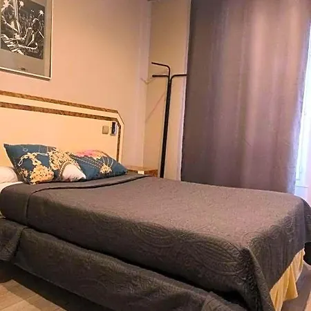 Hotel Azur Montmartre *
