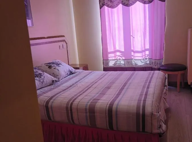 Azur Montmartre Paris