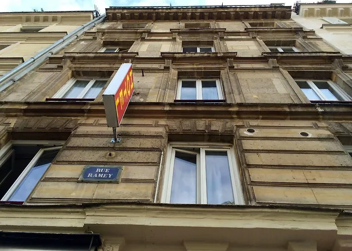 Azur Montmartre Hotel