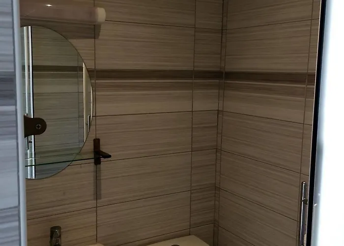 Hotel Azur Montmartre *