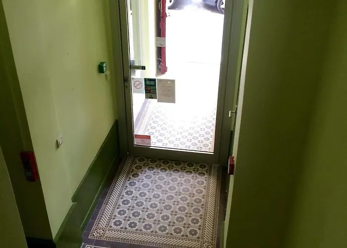 Azur Montmartre Paris