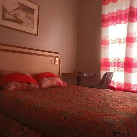 Azur Montmartre فندق باريس