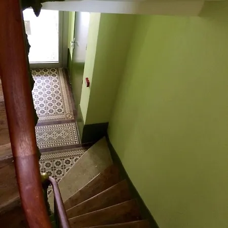 Azur Montmartre باريس